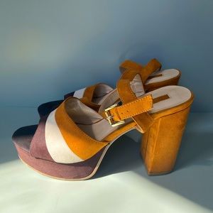 Multicolored brown open toe block trap heel